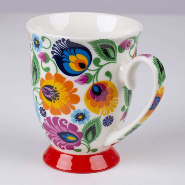 white Helenka mug with folk lowicz flowers