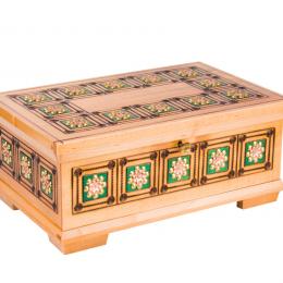 Wooden highlander casket- light wood colour