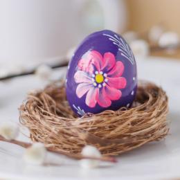 Painted wooden egg - purple