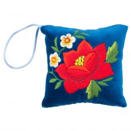 Mini poduszeczka na igły z haftem łowickim - niebieska z czerwoną różą
